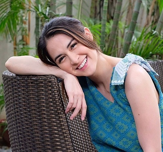 "Mỹ nhân đẹp nhất Philippines" rạng ngời bên chồng và hai con ảnh 21 "Mỹ nhân đẹp nhất Philippines" rạng ngời bên chồng và hai con ảnh 21