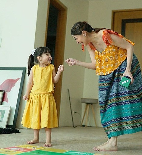 "Mỹ nhân đẹp nhất Philippines" rạng ngời bên chồng và hai con ảnh 12 "Mỹ nhân đẹp nhất Philippines" rạng ngời bên chồng và hai con ảnh 12