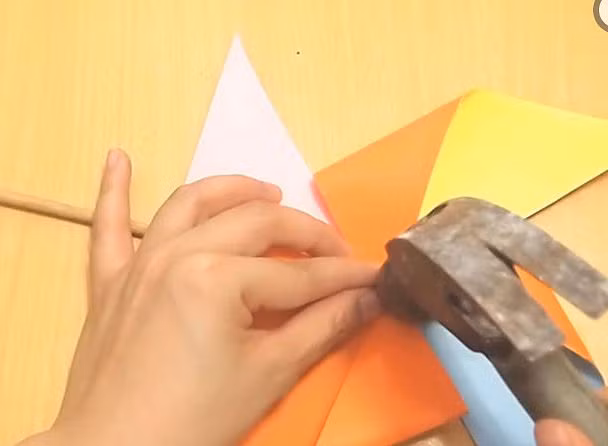 Cách làm chong chóng giấy 4 cánh - Hình 12