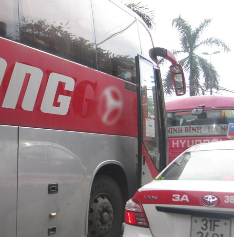 Nhà xe có thương hiệu cũng mở cửa đón khách dọc đường