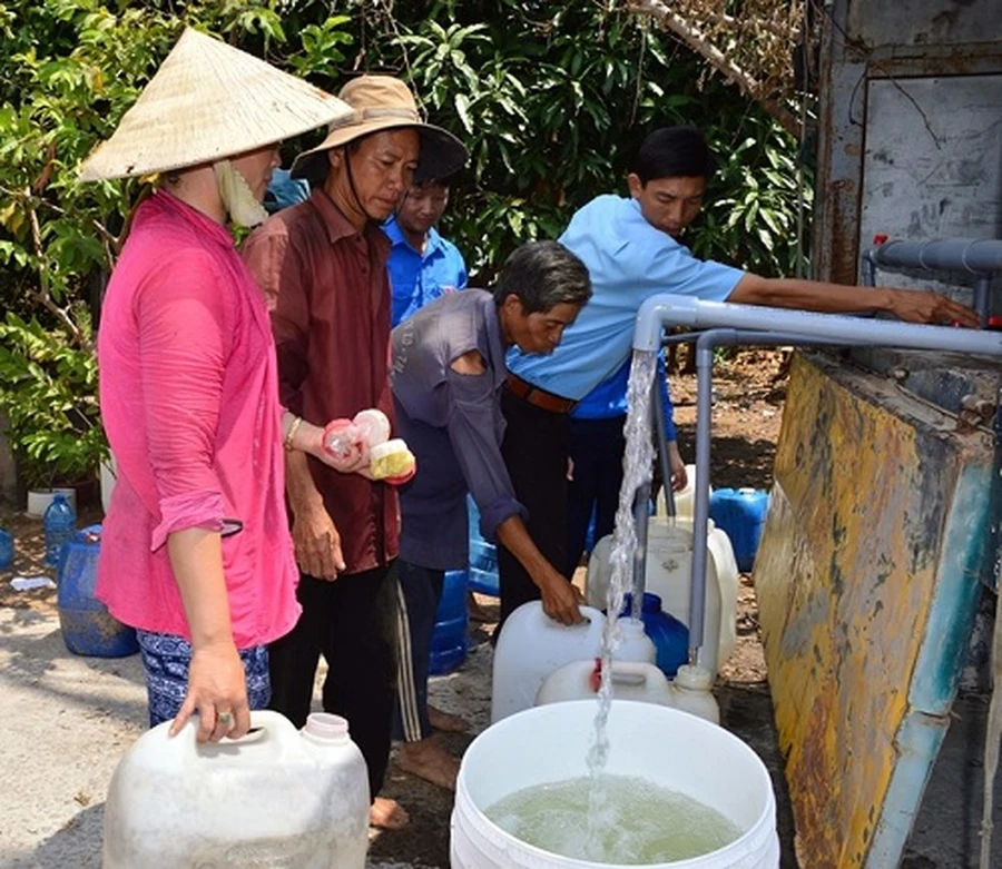 Mức vốn cho vay đối với mỗi loại công trình tối đa là 10 triệu đồng/hộ thay vì 6 triệu đồng/hộ như quy định cũ