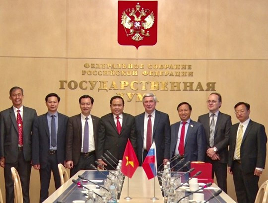 Nhân dân Việt Nam luôn trân trọng những tình cảm tốt đẹp và sự giúp đỡ quí báu mà nhân dân Nga đã dành cho nhân dân Việt Nam trong sự nghiệp xây dựng và bảo vệ đất nước.