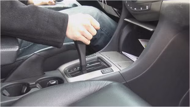 Vì sao phụ nữ lái xe thường dễ gây tai nạn? 1