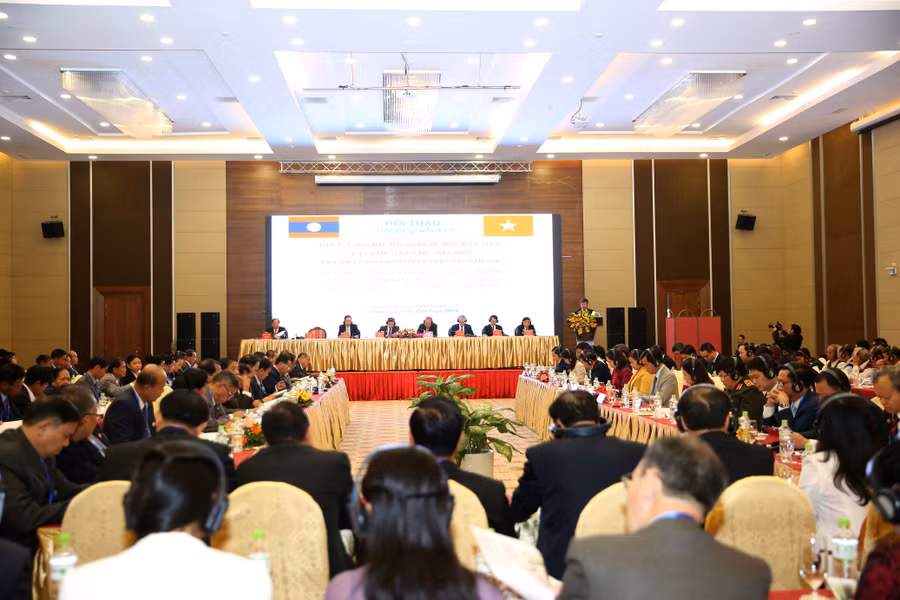 Tiếp tục vun đắp mối quan hệ hữu nghị vĩ đại Việt Nam – Lào ảnh 2 Tiếp tục vun đắp mối quan hệ hữu nghị vĩ đại Việt Nam – Lào ảnh 2