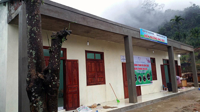 Thương lũ trẻ co ro trong "lớp học chuồng heo", chàng kĩ sư điện ở Đà Nẵng suốt 6 năm miệt mài kêu gọi xây 7 ngôi trường vùng cao - Ảnh 10. Thương lũ trẻ co ro trong "lớp học chuồng heo", chàng kĩ sư điện ở Đà Nẵng suốt 6 năm miệt mài kêu gọi xây 7 ngôi trường vùng cao - Ảnh 10.