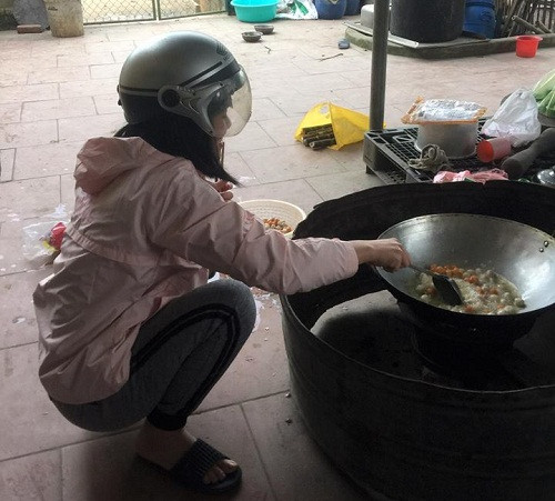 Mũ bảo hộ khi vào bếp.