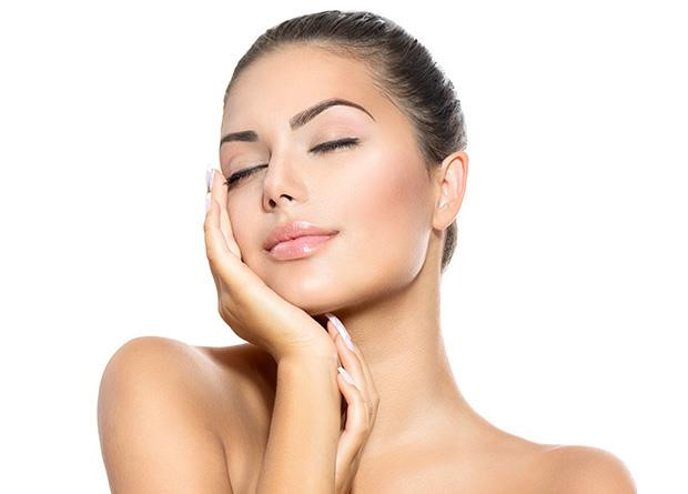 4 lỗi tẩy trang khiến da ngày càng nhiều mụn ảnh 2 Da ngay cang nhieu mun vi mac phai 4 loi tay trang nay hinh anh 2