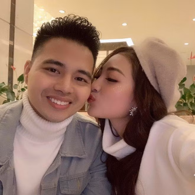 Những đám cưới xa hoa, dát đầy vàng của con đại gia Việt - Ảnh 1.