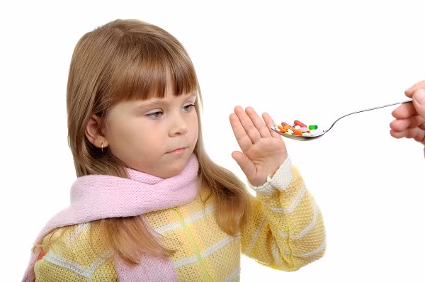 Lạm dụng kháng sinh làm suy yếu hệ miễn dịch của trẻ. Ảnh: Shutterstock