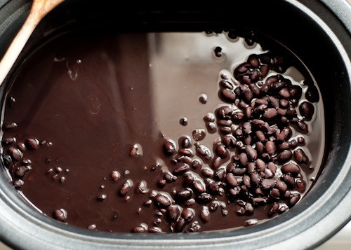 Ai không nên uống nước đậu đen? ảnh 1