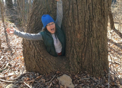 Có anh nào cứu em với.