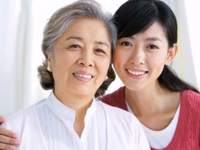 8 cách đơn giản lấy lòng mẹ chồng khó tính của nàng dâu thông minh