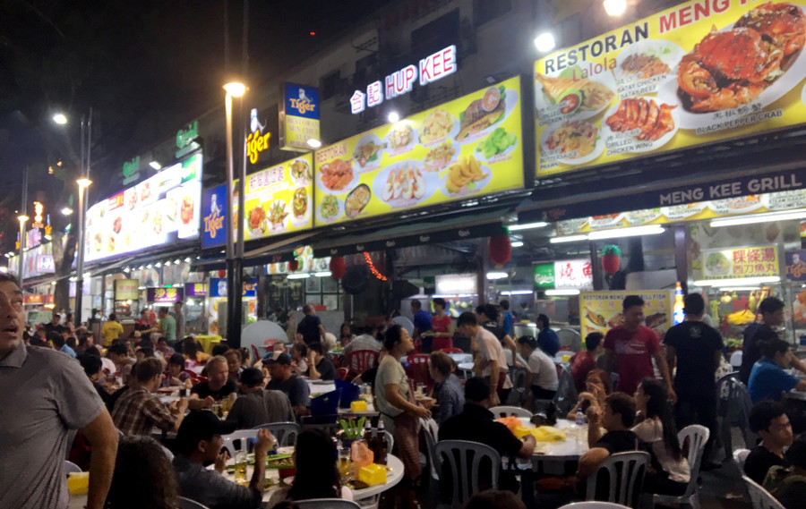 Một góc phố ẩm thực Jalan Alor (Malaysia)