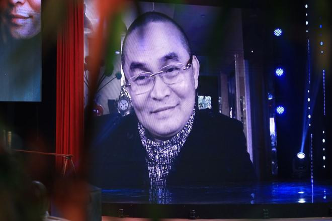 Gặp Hoa hậu đẹp nhất thế giới 2018 H"Hen Niê, Lại Văn Sâm phải thốt lên điều này ảnh 6 gap hoa hau dep nhat the gioi 2018 h'hen nie, lai van sam phai thot len dieu nay! - 6