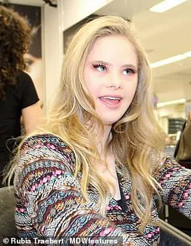 Câu chuyện kỳ diệu của người mẫu 15 tuổi mắc hội chứng Down với 50 nghìn lượt follow trên Instagram - Ảnh 2. Câu chuyện kỳ diệu của người mẫu 15 tuổi mắc hội chứng Down với 50 nghìn lượt follow trên Instagram - Ảnh 2.