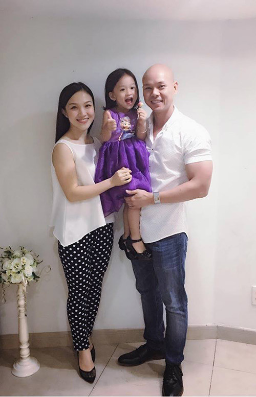 Gia đình hạnh phúc của Phan Đinh Tùng.