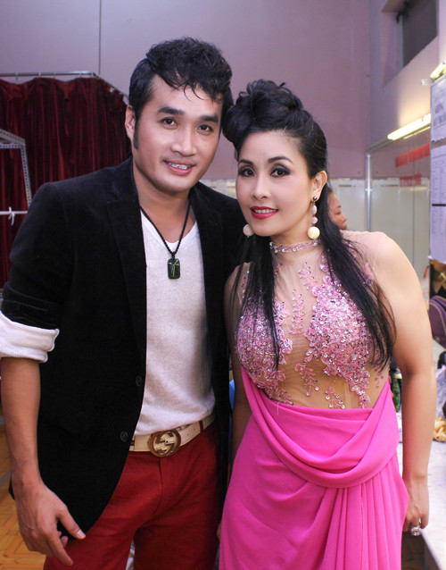 Chuyện tình duyên lận đận "đẫm nước mắt" của các nữ danh hài nổi tiếng ảnh 23 Chuyện tình duyên lận đận đẫm nước mắt của các nữ danh hài nổi tiếng-35