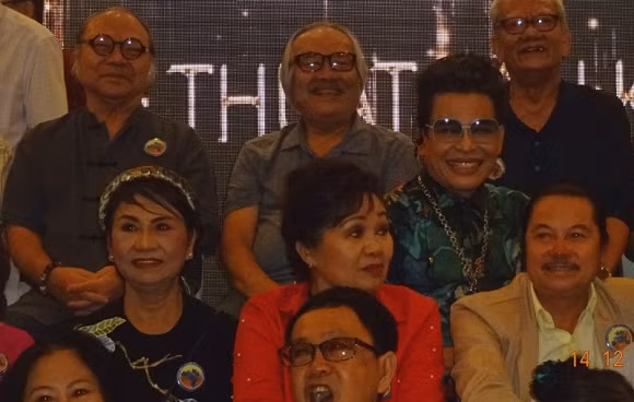 Chuyện tình duyên lận đận "đẫm nước mắt" của các nữ danh hài nổi tiếng ảnh 27 Chuyện tình duyên lận đận đẫm nước mắt của các nữ danh hài nổi tiếng-42