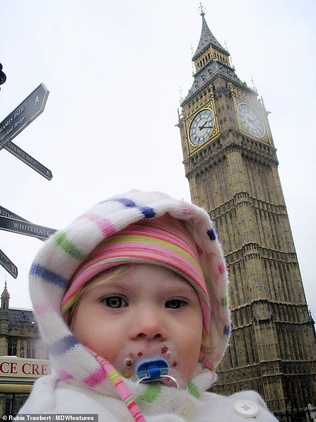 Câu chuyện kỳ diệu của người mẫu 15 tuổi mắc hội chứng Down với 50 nghìn lượt follow trên Instagram - Ảnh 7. Câu chuyện kỳ diệu của người mẫu 15 tuổi mắc hội chứng Down với 50 nghìn lượt follow trên Instagram - Ảnh 7.