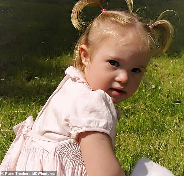 Câu chuyện kỳ diệu của người mẫu 15 tuổi mắc hội chứng Down với 50 nghìn lượt follow trên Instagram - Ảnh 5. Câu chuyện kỳ diệu của người mẫu 15 tuổi mắc hội chứng Down với 50 nghìn lượt follow trên Instagram - Ảnh 5.