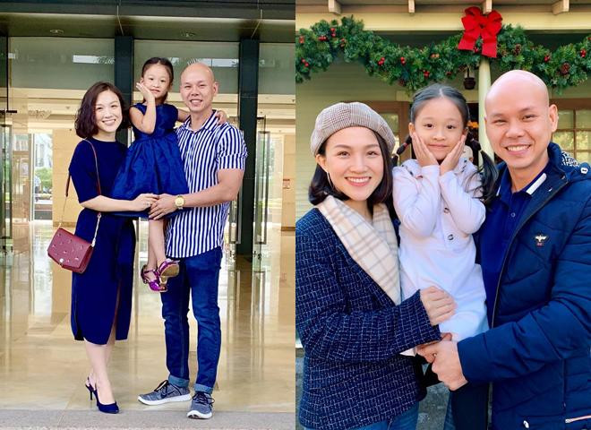 Bất ngờ nhan sắc xinh như mộng của vợ ca sĩ Phan Đinh Tùng ảnh 5 Trong những bức ảnh chụp chung của gia đình Phan Đinh Tùng, nét mặt ai cũng rạng rỡ, hạnh phúc khiến dân tình ngưỡng mộ.