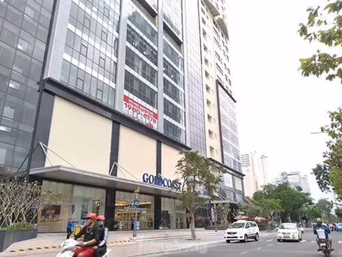 Dự án Khu phức hợp thương mại, dịch vụ, y tế, văn phòng khách sạn, nhà ở chung cư Nha Trang Center 2 nằm ở vị trí đắc địa của TP Nha Trang (trước đó là trụ sở Trường Chính trị Khánh Hòa cũ) nhưng được tính với giá bèo. Ảnh: Báo Khánh Hòa.