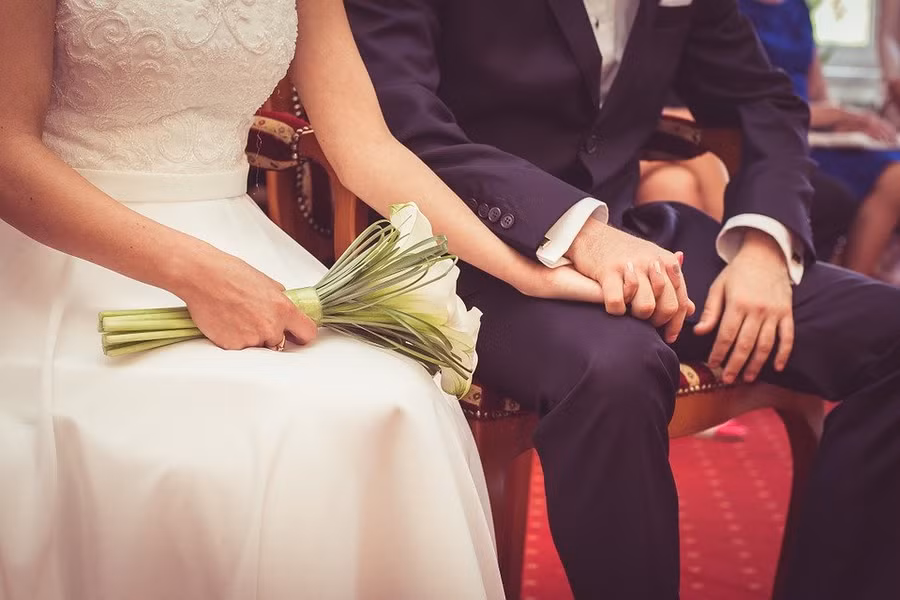 Nước mắt cay đắng vì yêu người giàu có Nước mắt cay đắng vì yêu người giàu có