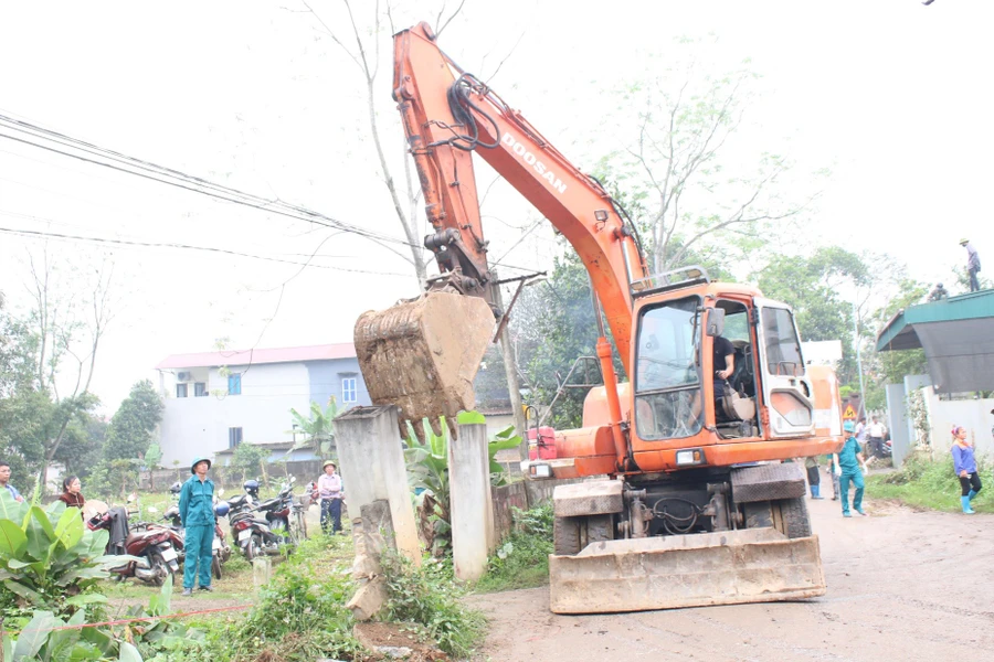 Lan tỏa phong trào hiến đất mở đường xây dựng nông thôn mới.