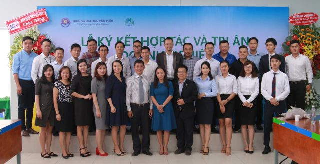 Nhiều doanh nghiệp đến tham gia trong buổi lễ ký kết