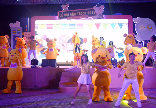 TPHCM: Tưng bừng lễ hội gấu Teddy 2015