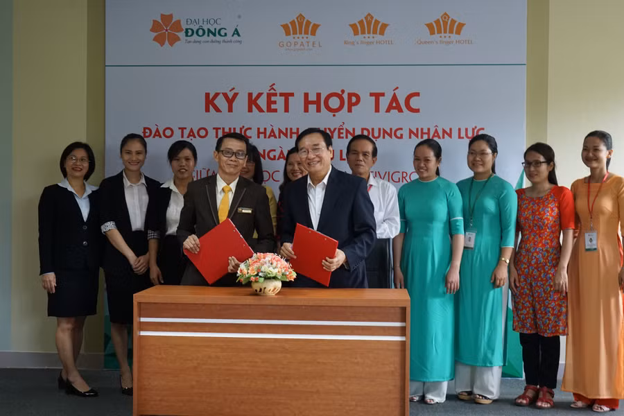 Trường ĐH Đông Á cùng 3 doanh nghiệp tham gia ký kết hợp tác đào tạo thực hành, tuyển dụng nhân lực ngành Du lịch.