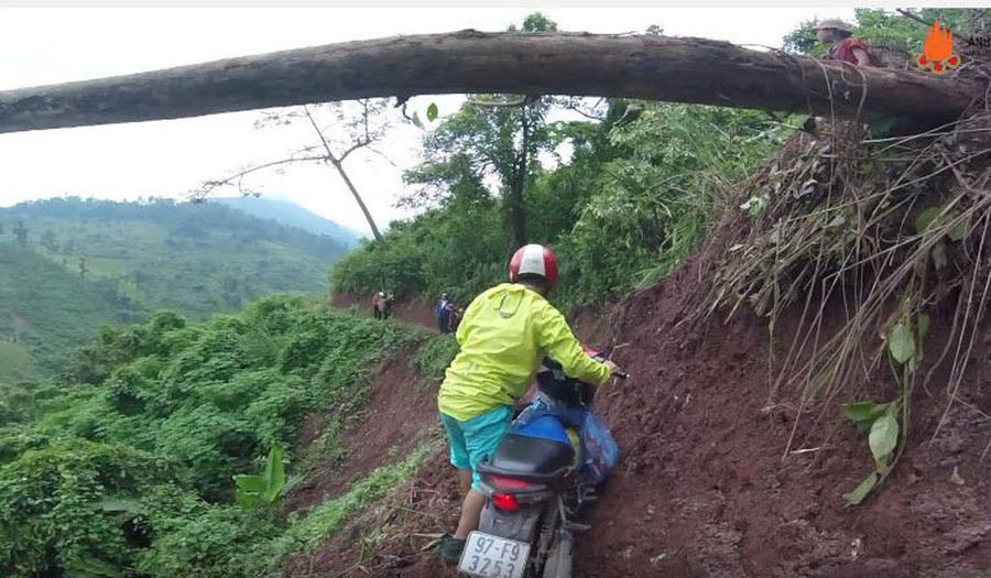 Chàng trai Hà Nội nhặt ve chai, xây trường, nuôi ăn cho trẻ vùng cao