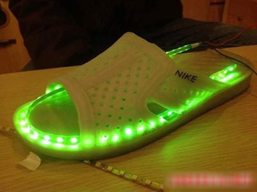 Đôi dép tình yêu và những hình ảnh hài hước về đôi dép ảnh 11