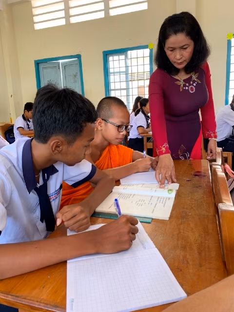 Cô mong muốn tất cả người Khmer đều biết đọc, biết viết tiếng dân tộc mình.