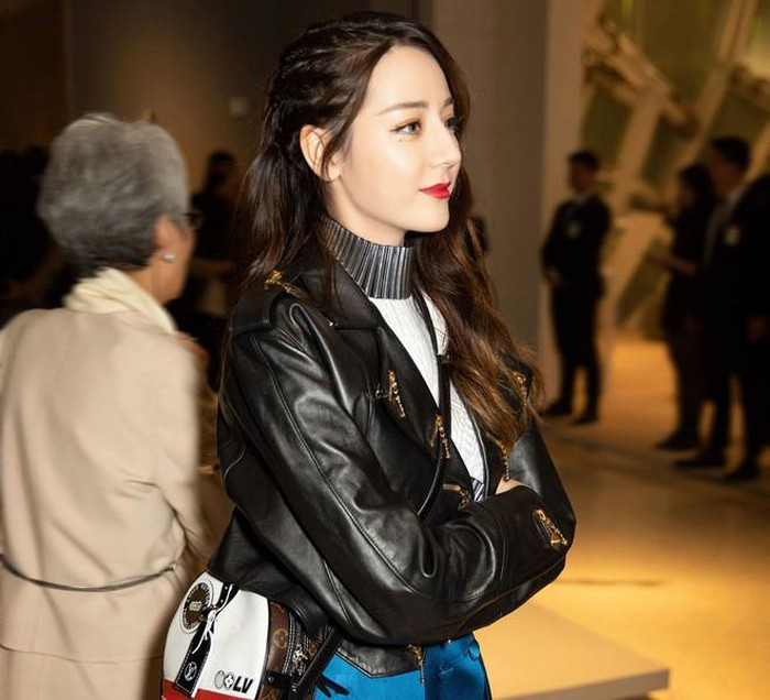 Báo chí Hàn Quốc ca ngợi nhan sắc của Địch Lệ Nhiệt Ba ảnh 5