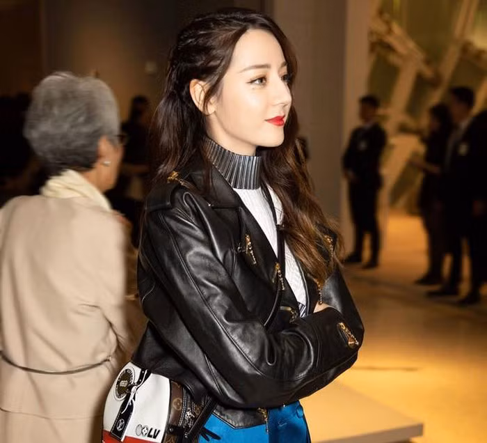 Báo chí Hàn Quốc ca ngợi nhan sắc của Địch Lệ Nhiệt Ba ảnh 5