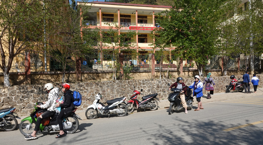 Chiều 18/2, học sinh nội trú tại các trường trên địa bàn Yên Bái cơ bản trở lại học tập. Chiều 18/2, học sinh nội trú tại các trường trên địa bàn Yên Bái cơ bản trở lại học tập.