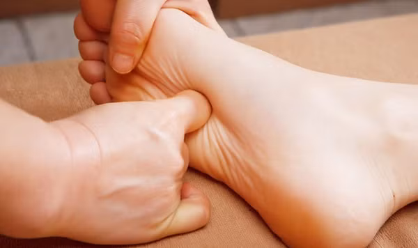 Vị trí huyệt dũng tuyền