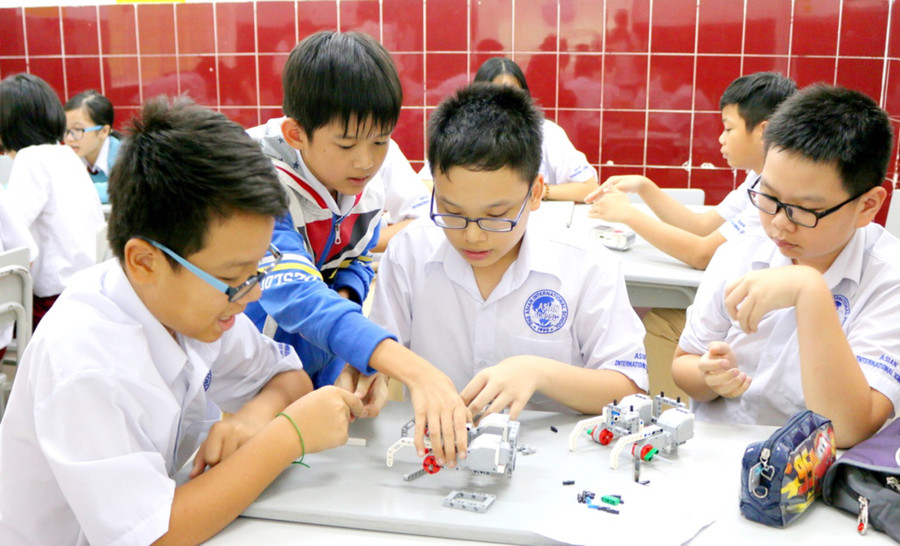 Phát triển GD theo hướng bền vững là mục tiêu hàng đầu trong đổi mới Phát triển GD theo hướng bền vững là mục tiêu hàng đầu trong đổi mới