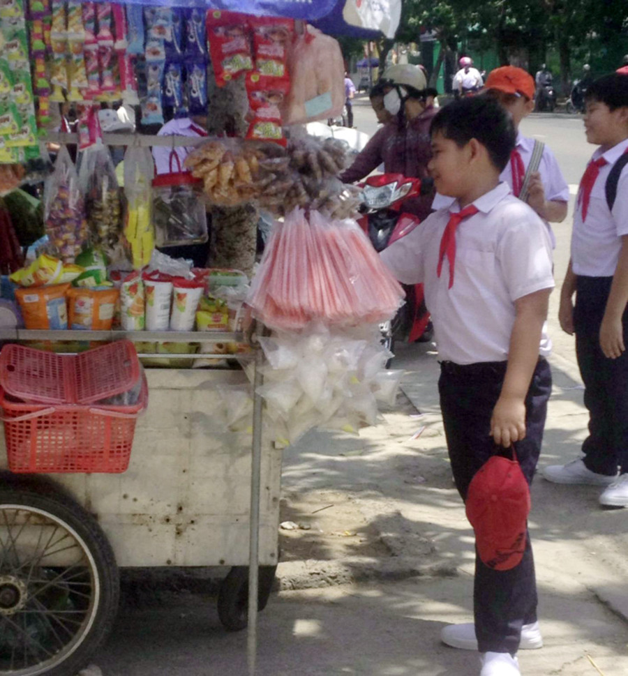 Hàng quà di động lôi cuốn học sinh Hàng quà di động lôi cuốn học sinh