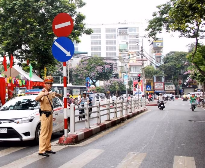 Tổng cục Đường bộ Việt Nam yêu cầu không để xảy ra ùn tắc giao thông trong dịp Lễ 2/9 và khai giảng năm học mới