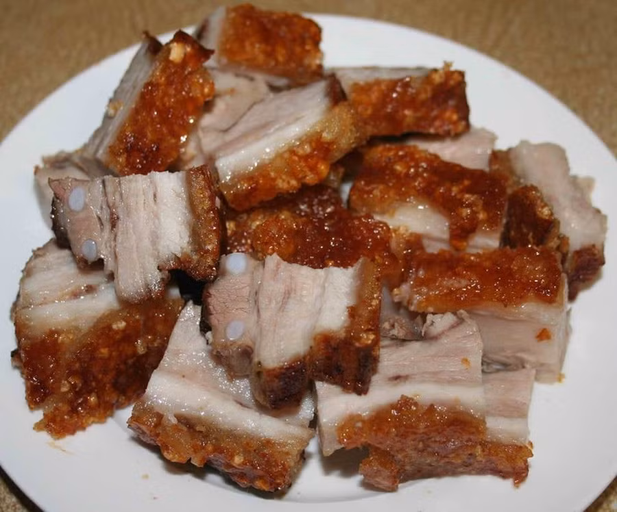 Cách làm thịt quay giòn bì cực ngon, không cần lò nướng