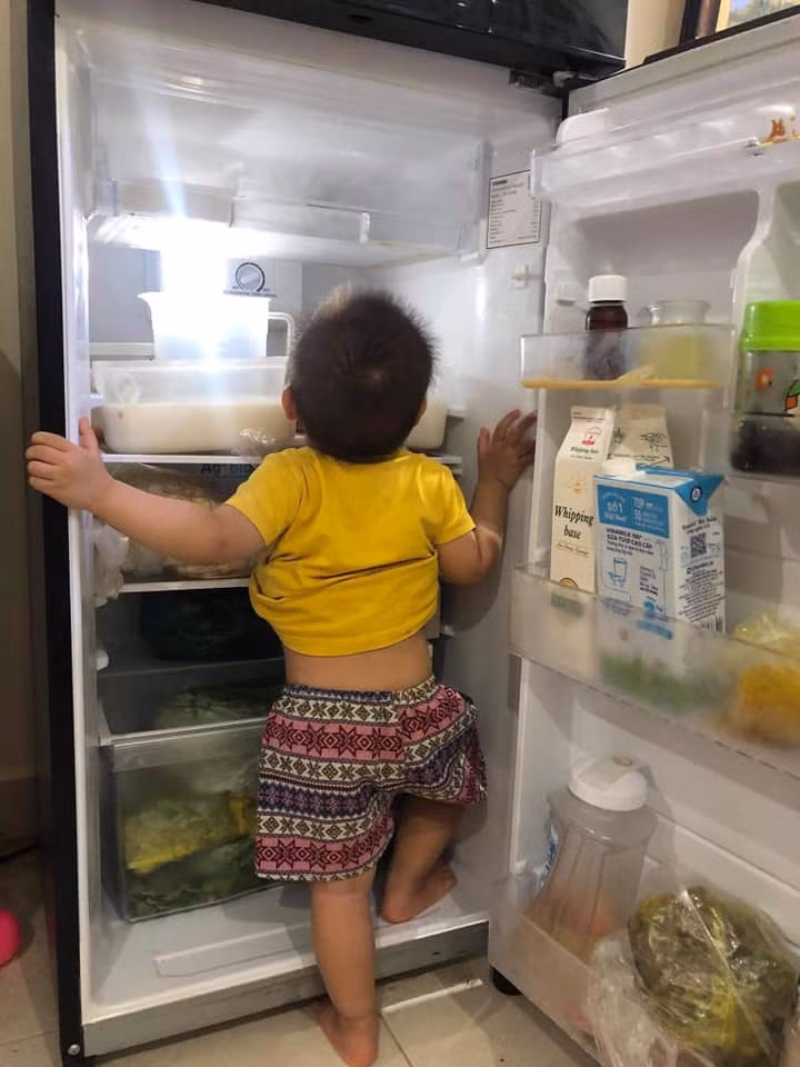 Nóng quá mà. Mẹ thông cảm cho con nhé.