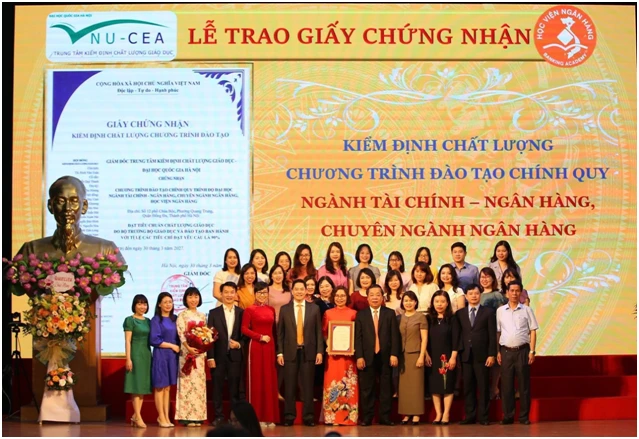 Chương trình đào tạo chính quy ngành Ngân hàng - Học viện Ngân hàng nhận giấy chứng nhận kiểm định chất lượng chương trình đào.