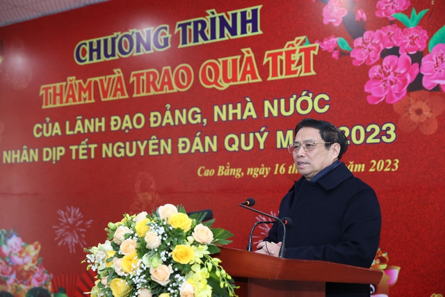 Thủ tướng vui mừng cho biết vị thế, vai trò, uy tín quốc tế của đất nước ngày càng được nâng cao, tạo ra những tiền đề quan trọng để xây dựng và bảo vệ Tổ quốc - Ảnh: VGP/Nhật Bắc Thủ tướng vui mừng cho biết vị thế, vai trò, uy tín quốc tế của đất nước ngày càng được nâng cao, tạo ra những tiền đề quan trọng để xây dựng và bảo vệ Tổ quốc - Ảnh: VGP/Nhật Bắc