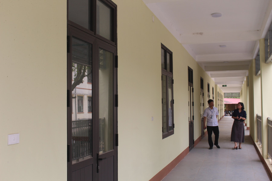 Trường THPT Lương Phú, huyện Phú Bình đã chuẩn bị 30 phòng thi, đồng thời huy động thêm các thiết bị, vật tư để sắp xếp các phòng thi đảm bảo theo đúng quy định.