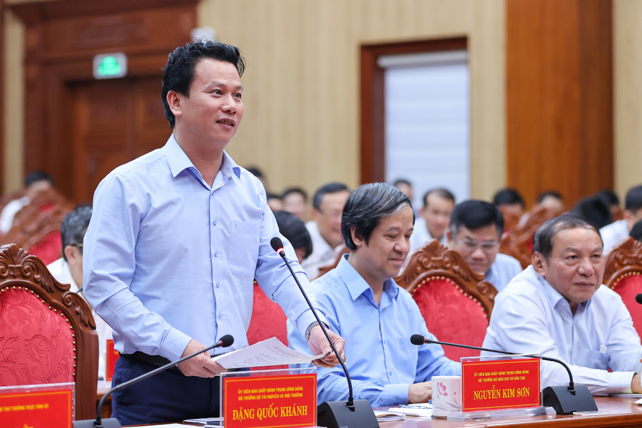 Lãnh đạo các bộ, ngành phát biểu ý kiến - Ảnh: VGP/Nhật Bắc