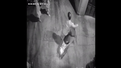 tạm giữ nghi phạm vụ bé gái 10 tuổi bị xâm hại trong ngõ nhỏ hà nội hình 1 tam giu nghi pham vu be gai 10 tuoi bi xam hai trong ngo nho ha noi hinh 1