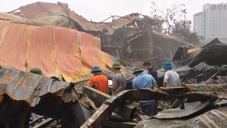 Vụ cháy nghiêm trọng làm 8 người chết Vụ cháy xưởng ở Trung Văn: Con chưa kịp nhìn mặt cha