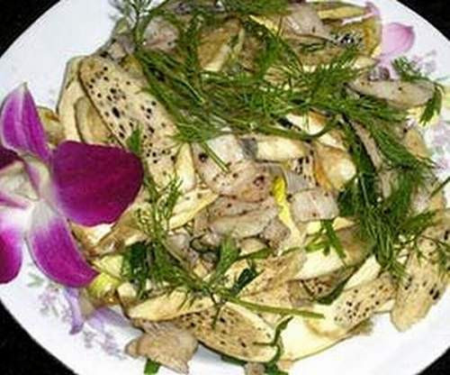 Củ niễng giúp giảm huyết áp, hạ mỡ máu 2 cu-nieng-giup-giam-huyet-ap-ha-mo-mau-2